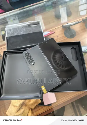 New Samsung Galaxy Z Fold3 5G 256 GB Gray