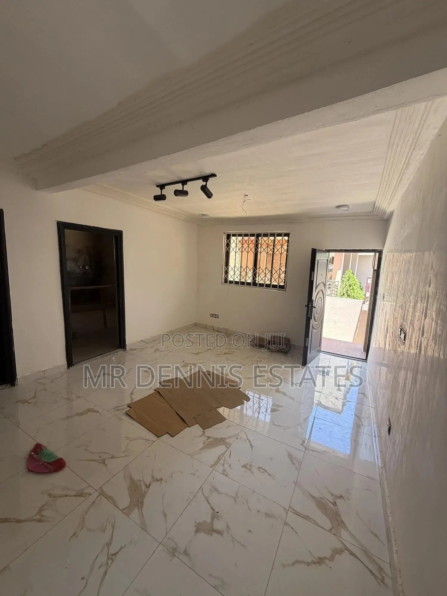2bdrm Apartment in Westhills Mall for rent