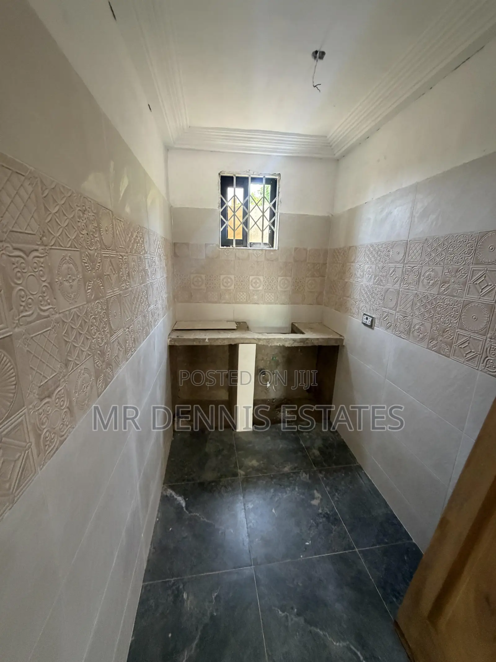 2bdrm Apartment in Westhills Mall for rent