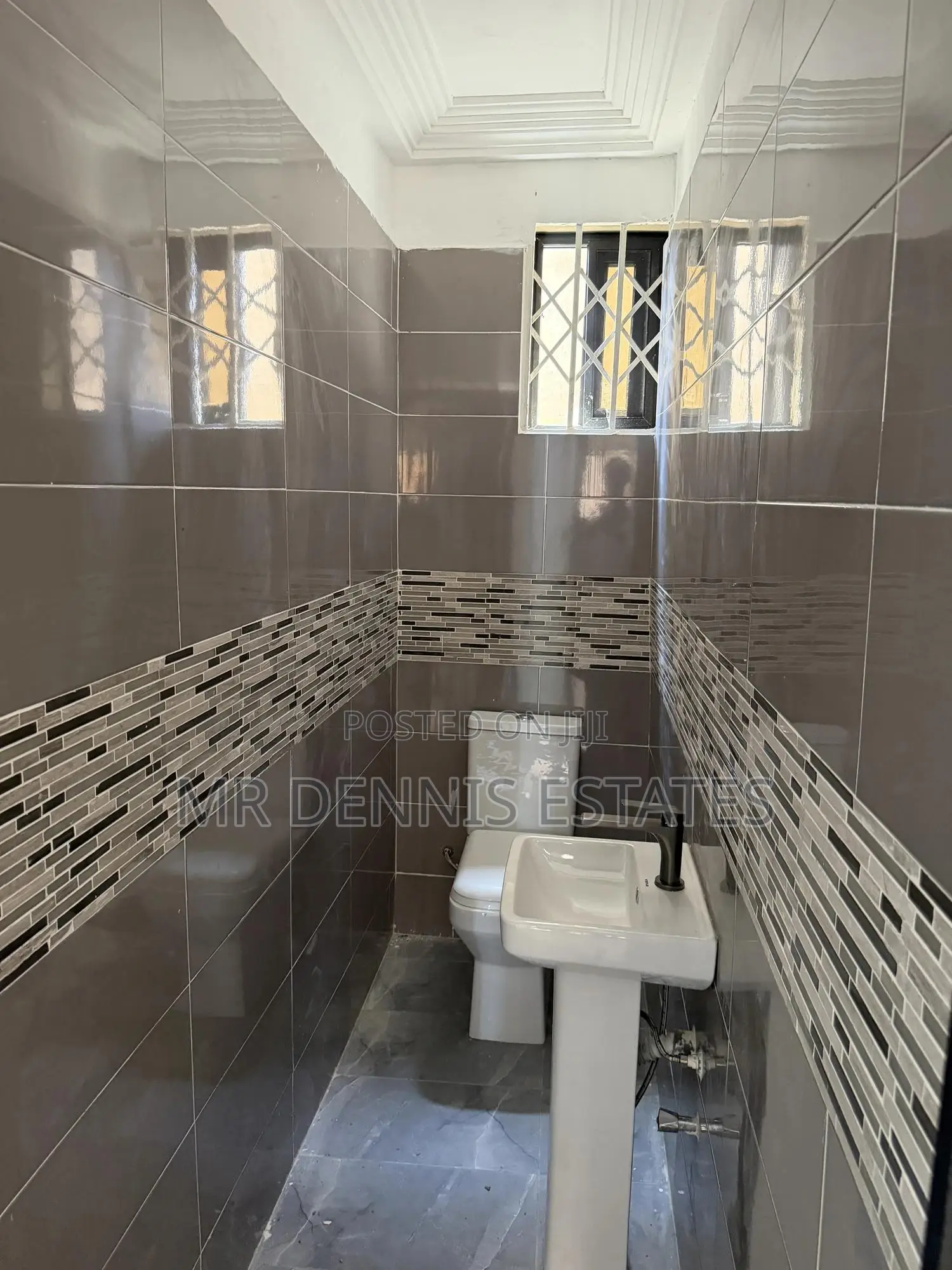 2bdrm Apartment in Westhills Mall for rent