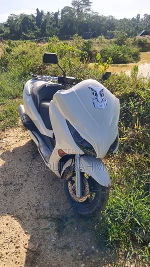 Honda Forza 2015 White