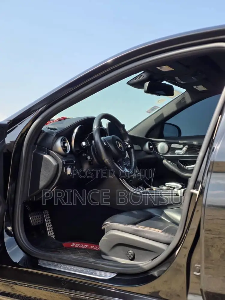 Mercedes-Benz C300 2017 Black