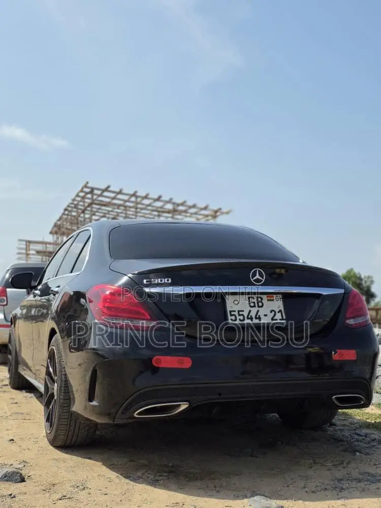 Mercedes-Benz C300 2017 Black