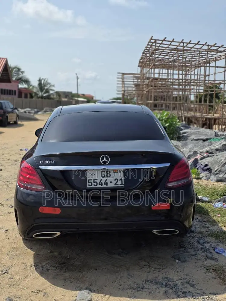 Mercedes-Benz C300 2017 Black