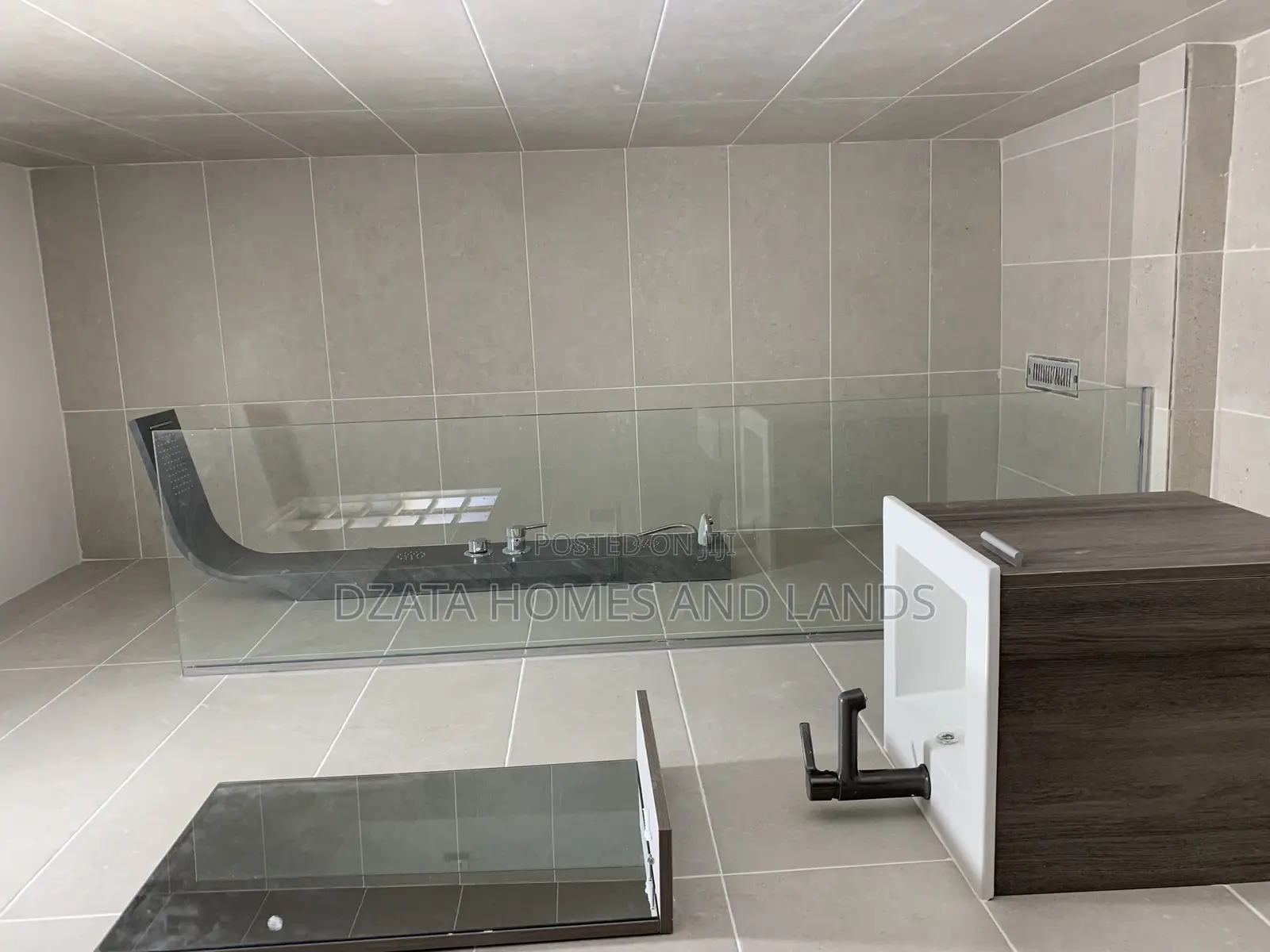 2bdrm Apartment in Lashibi Emerf, Spintex for rent