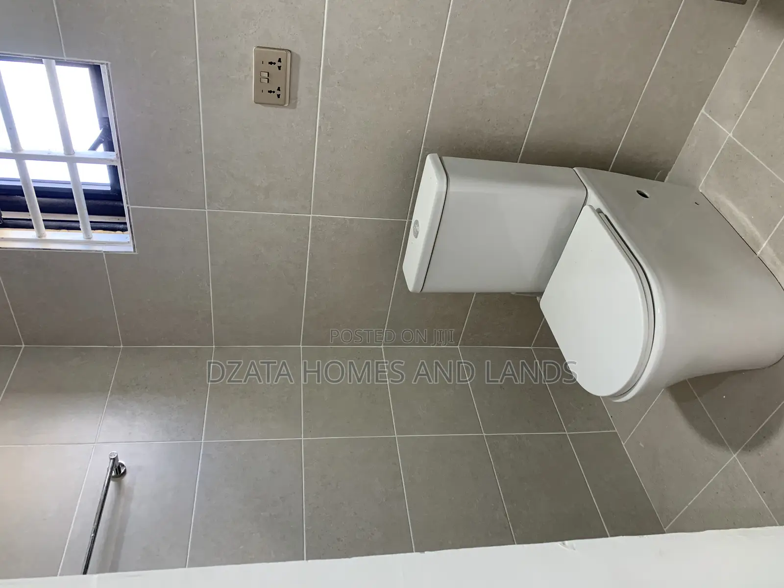 2bdrm Apartment in Lashibi Emerf, Spintex for rent