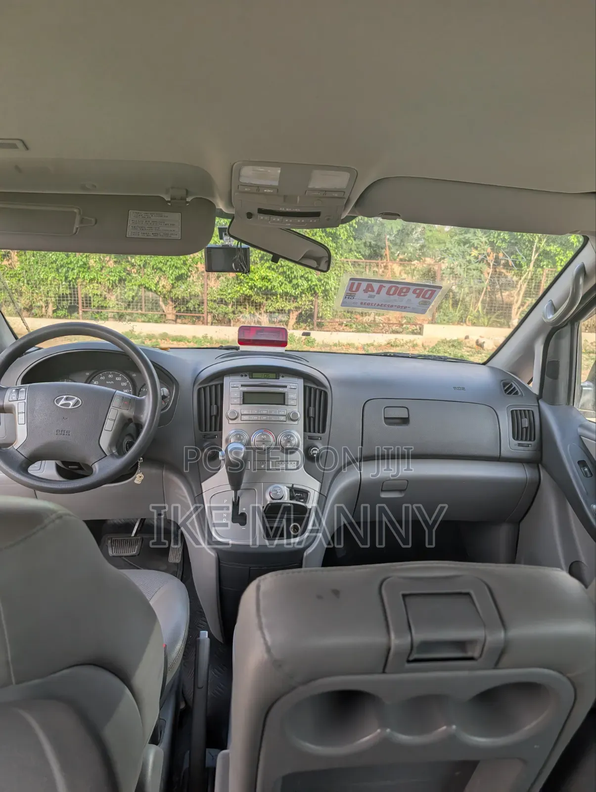Hyundai Starex 2015 Yellow
