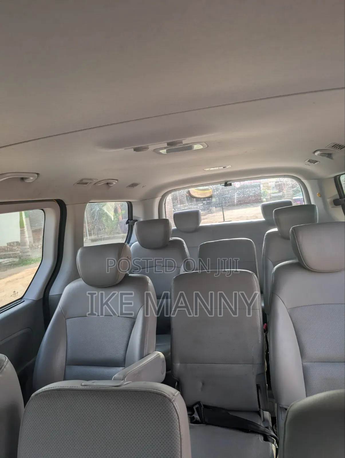 Hyundai Starex 2015 Yellow