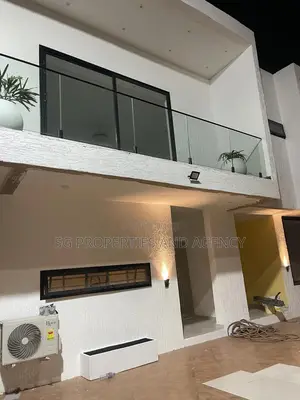 2bdrm Townhouse / Terrace in Lashibi, Sakumono for rent