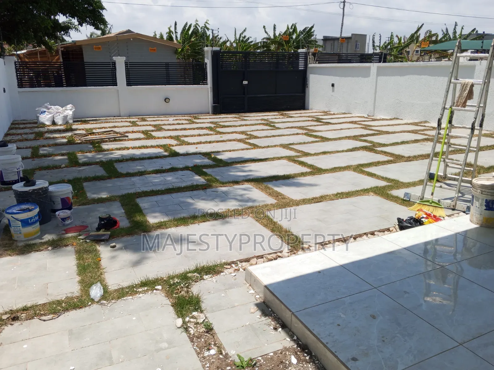 3bdrm Duplex in Hfc Estate, Baatsona Total for rent