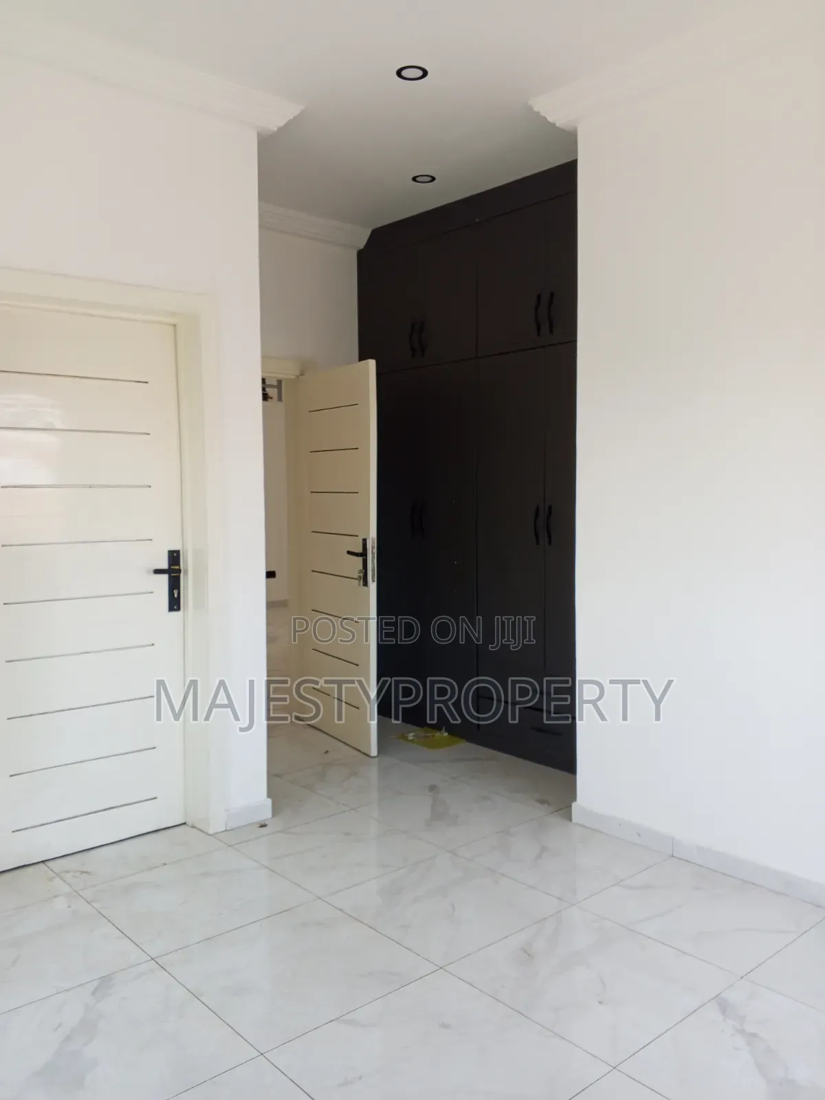 3bdrm Duplex in Hfc Estate, Baatsona Total for rent