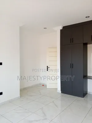 3bdrm Duplex in Hfc Estate, Baatsona Total for rent