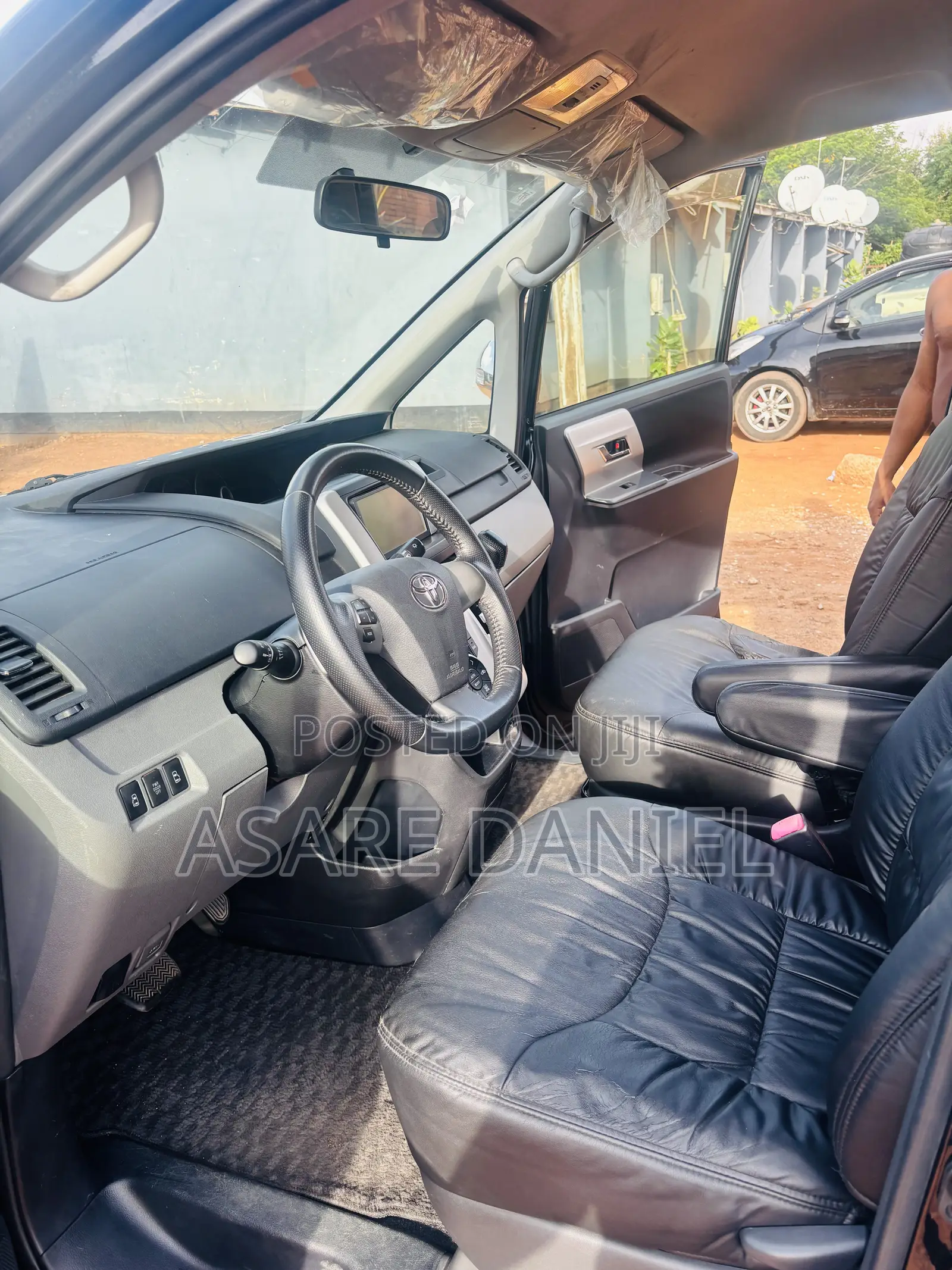 Toyota Voxy 2011 Black