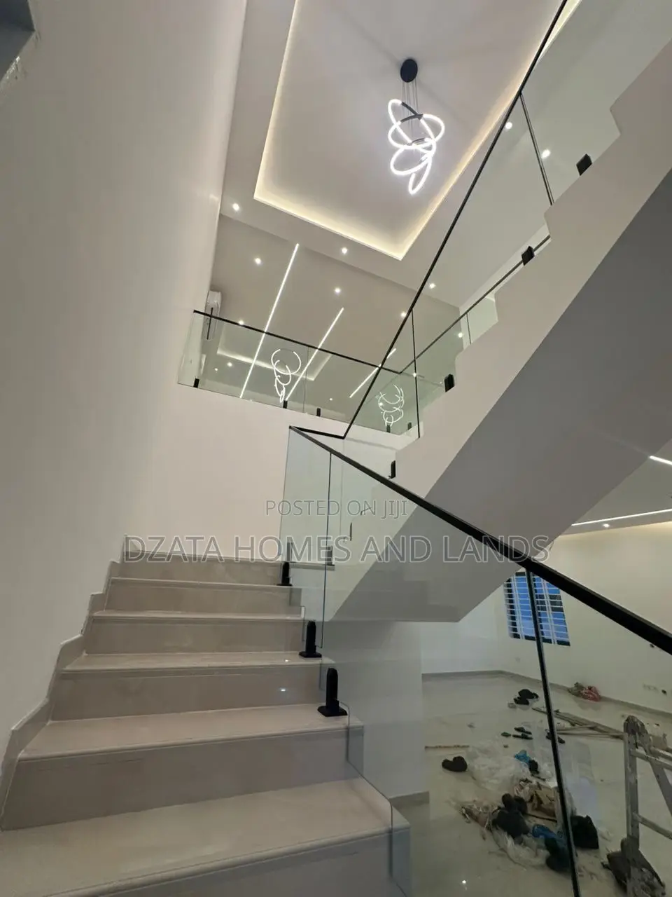 4bdrm Mansion in Sakumono, Spintex for sale