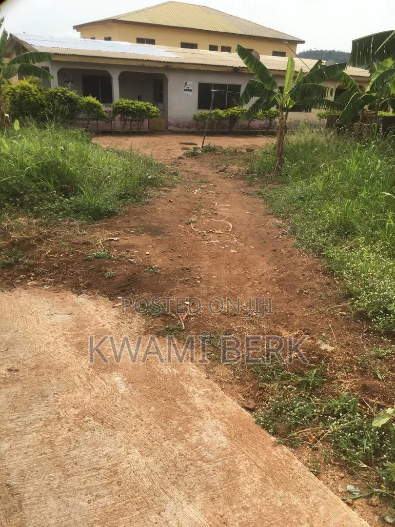 Furnished 3bdrm Bungalow in Koforidua, Akuapim North for sale
