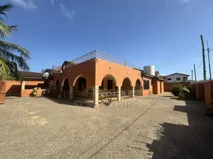 Furnished 4bdrm Bungalow in Sakumono Estates for rent