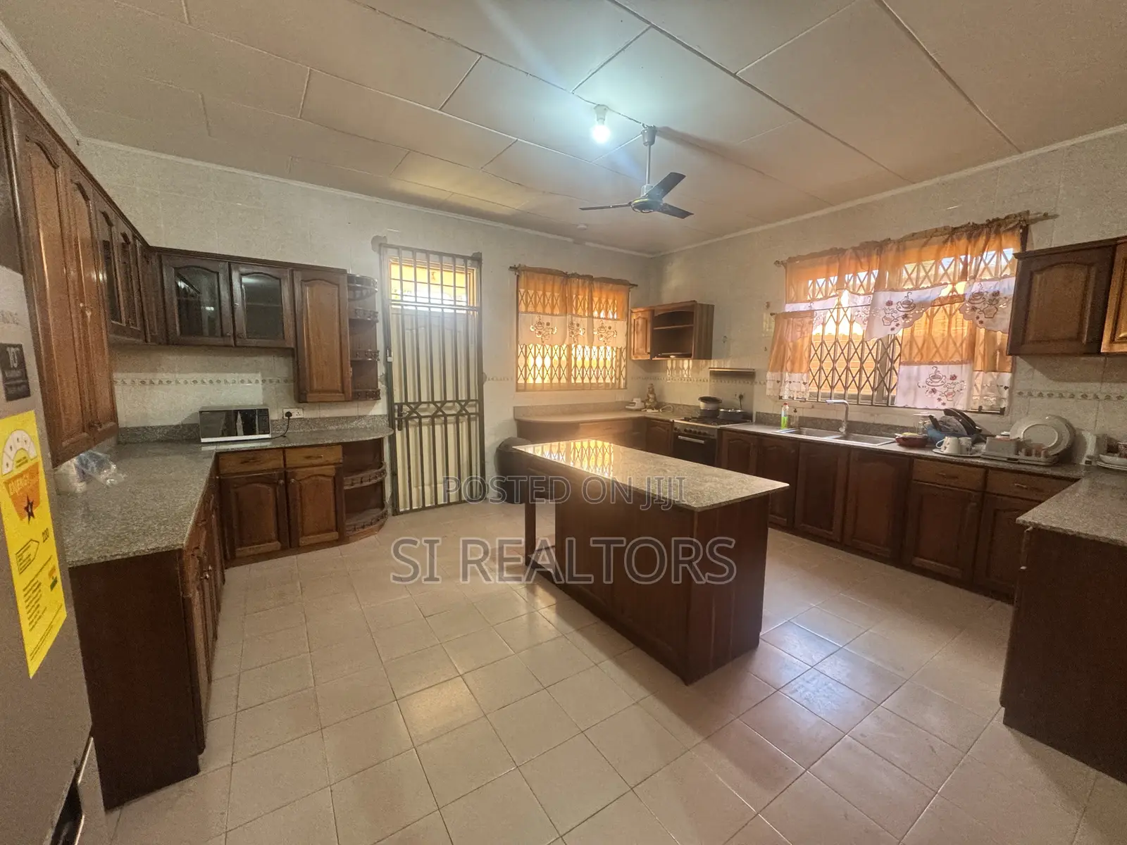 Furnished 4bdrm Bungalow in Sakumono Estates for rent