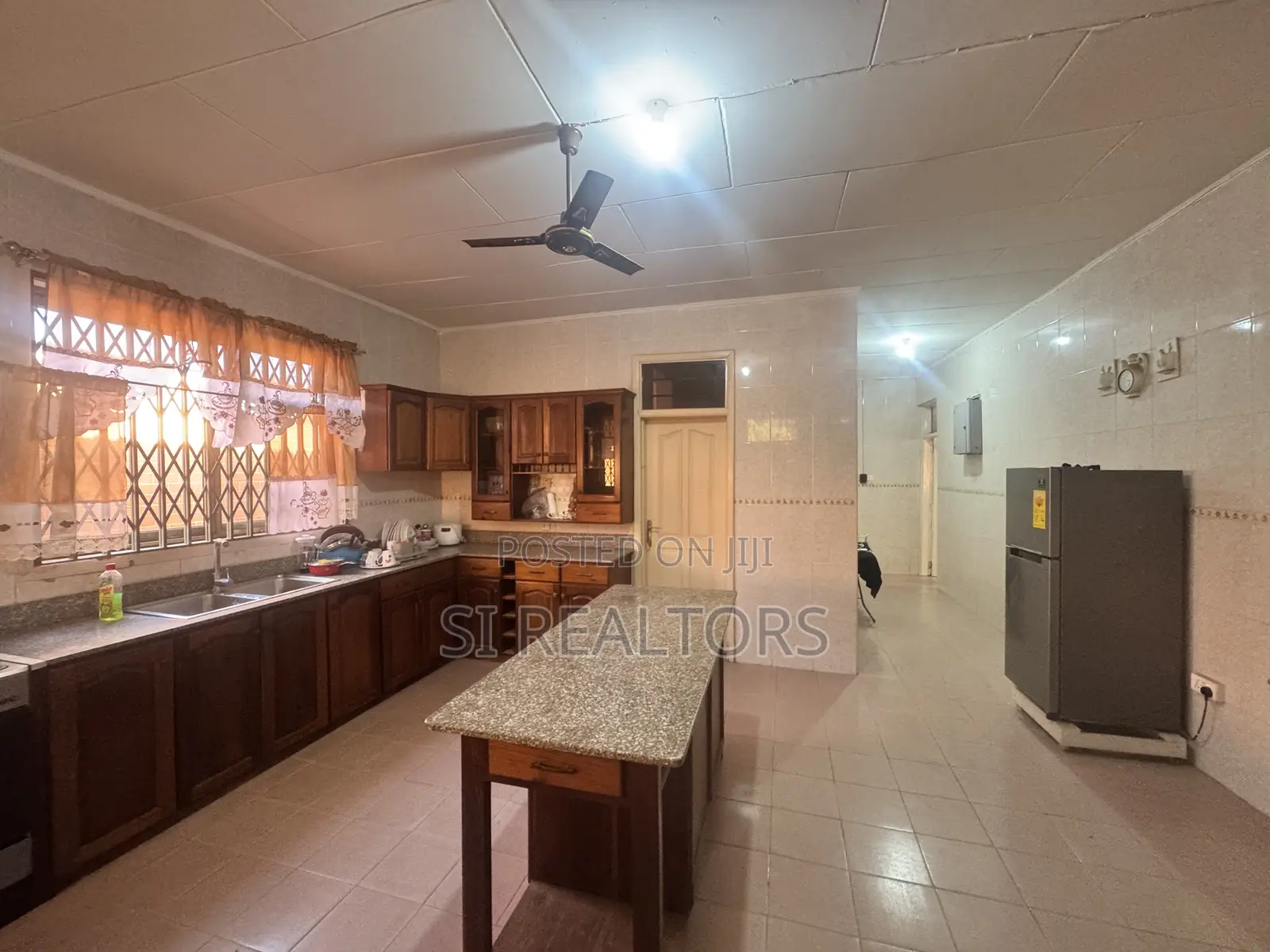 Furnished 4bdrm Bungalow in Sakumono Estates for rent