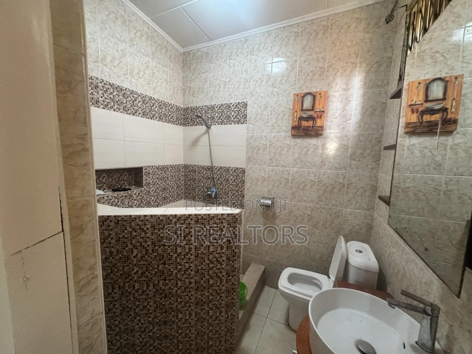 Furnished 4bdrm Bungalow in Sakumono Estates for rent