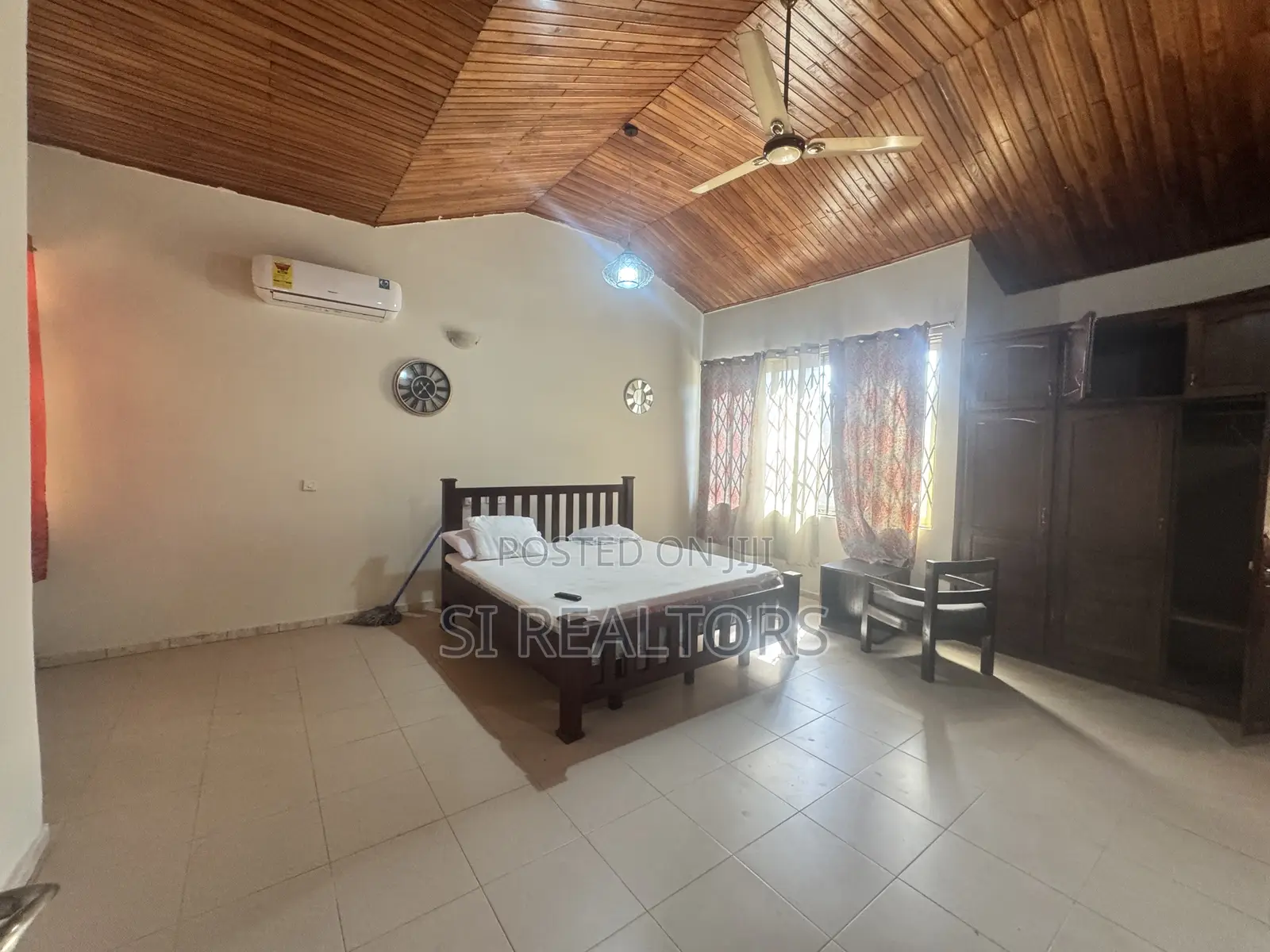 Furnished 4bdrm Bungalow in Sakumono Estates for rent