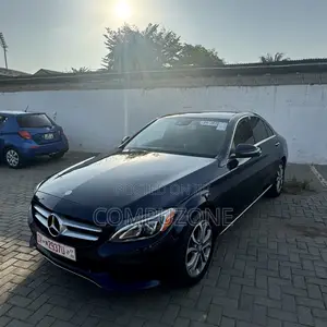 Mercedes-Benz C300 Luxury 4matic Sedan AWD (2.0L 4cyl 7A) 2017 Blue