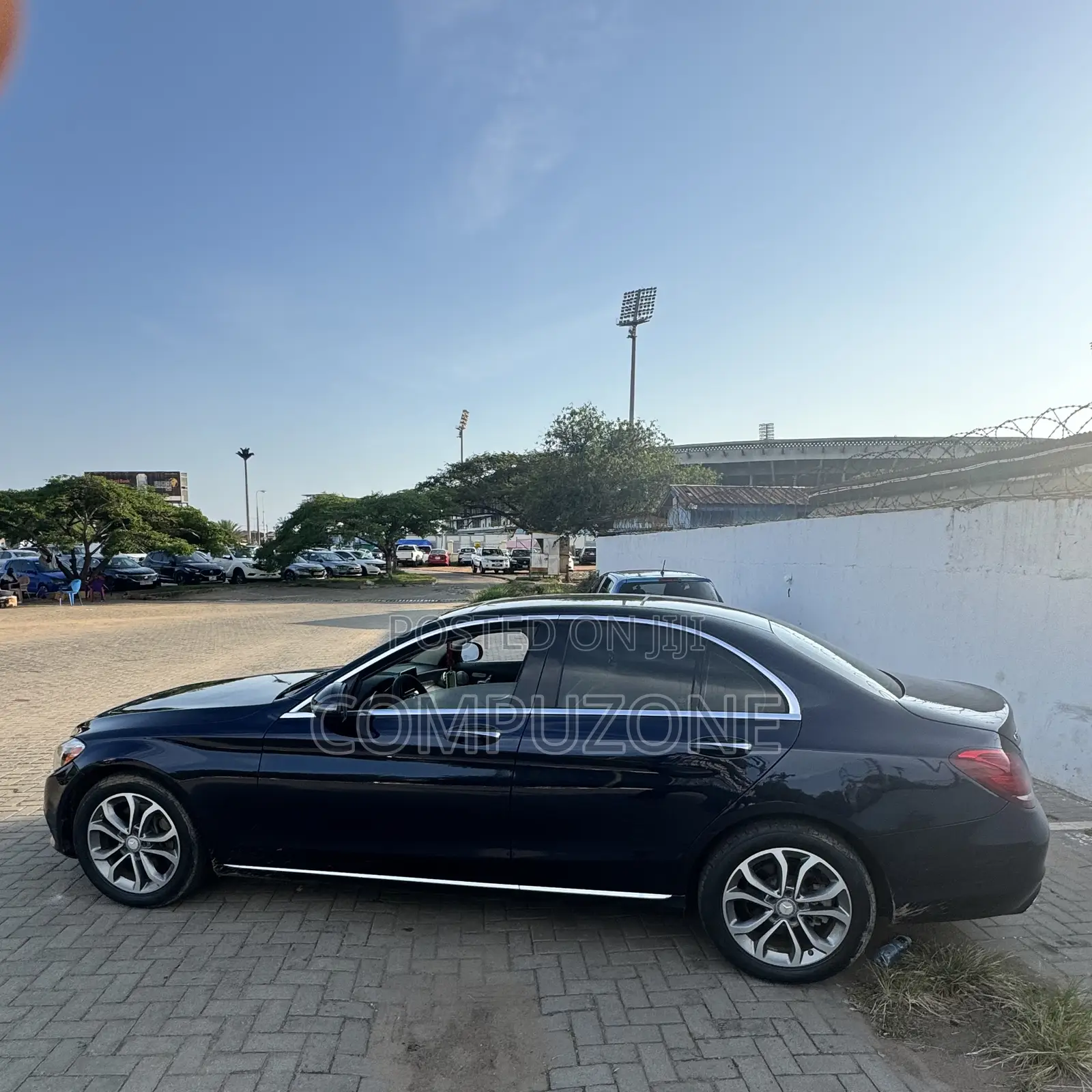 Mercedes-Benz C300 Luxury 4matic Sedan AWD (2.0L 4cyl 7A) 2017 Blue