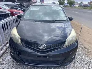 Toyota Vitz 2012 Black