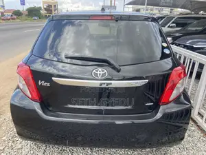 Toyota Vitz 2012 Black