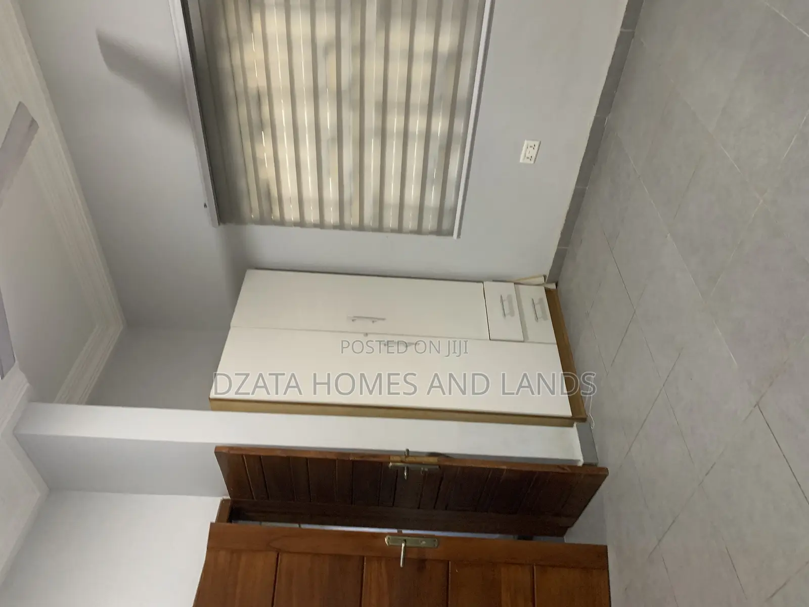 2bdrm Apartment in Lashibi Motors, Spintex for rent