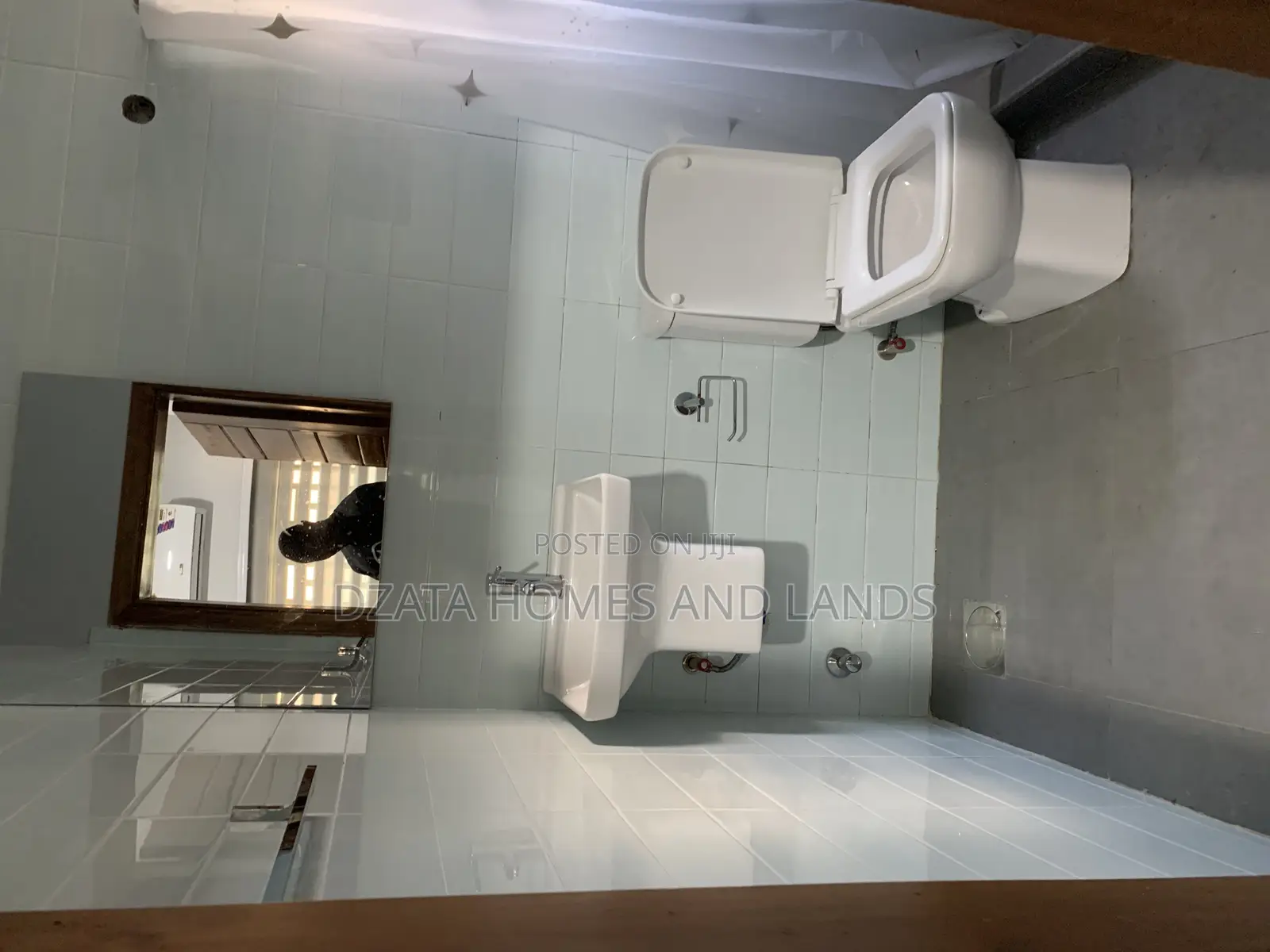 2bdrm Apartment in Lashibi Motors, Spintex for rent
