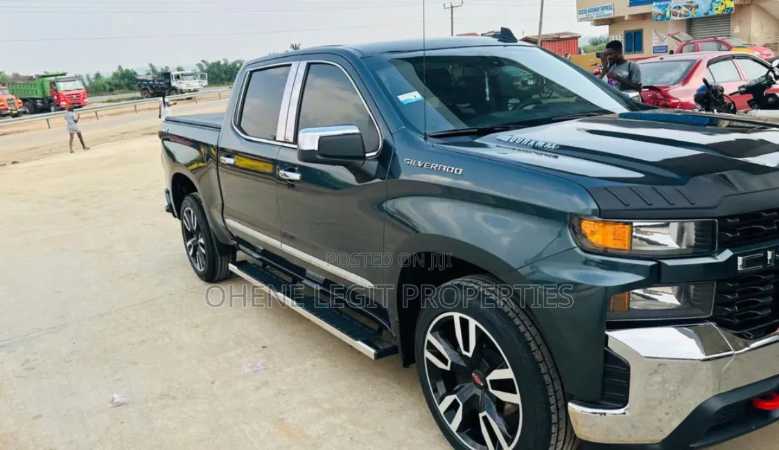 Chevrolet Silverado 1500 2021 Black