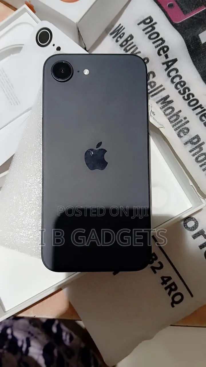 Apple iPhone 16e 128 GB Black
