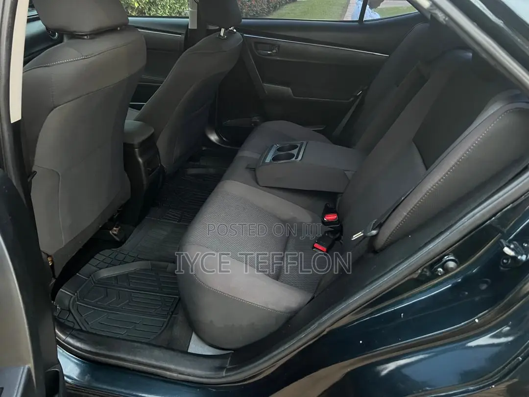 Toyota Corolla LE Eco (1.8L 4cyl 2A) 2019 Black