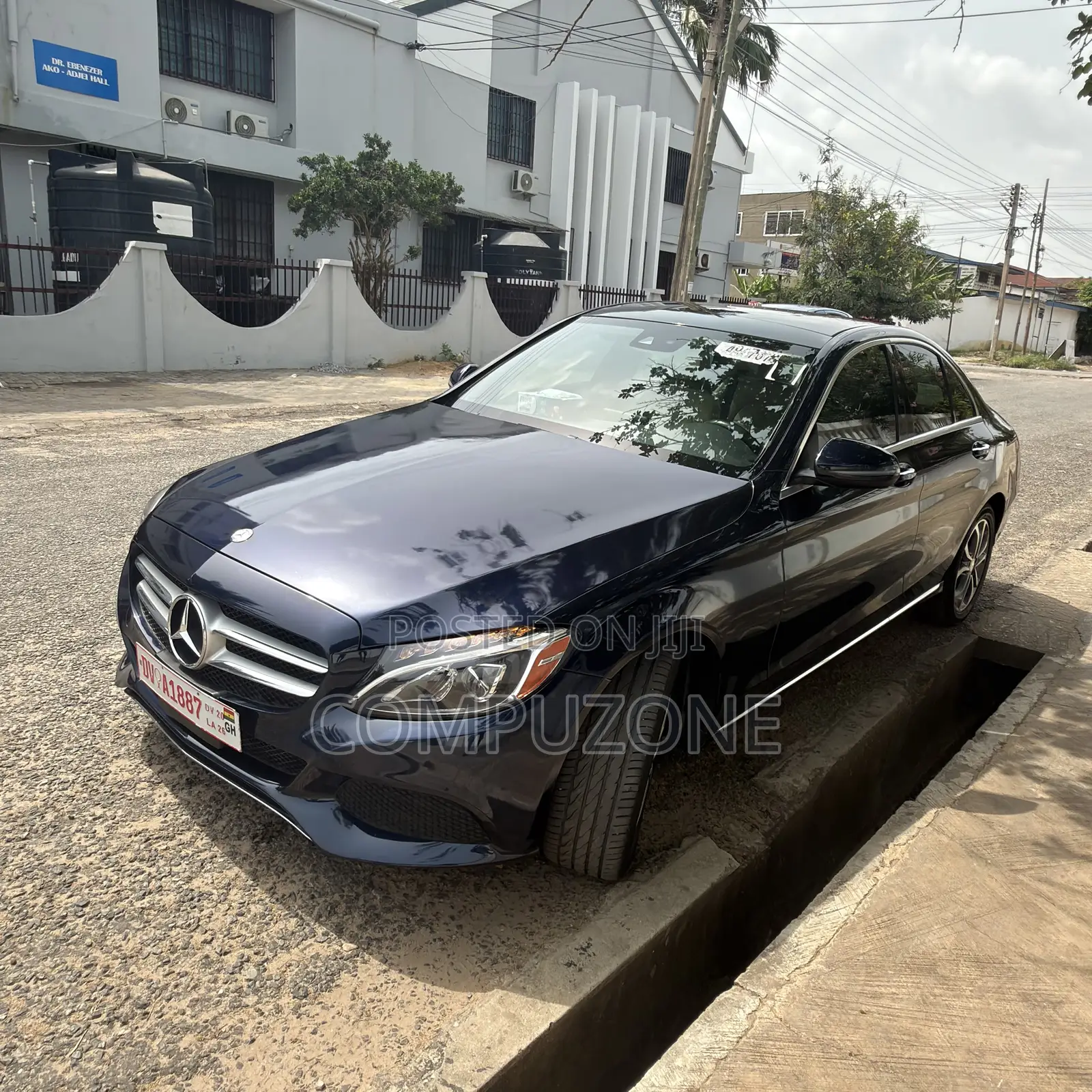 Mercedes-Benz C300 Luxury 4matic Sedan AWD (2.0L 4cyl 7A) 2017 Blue