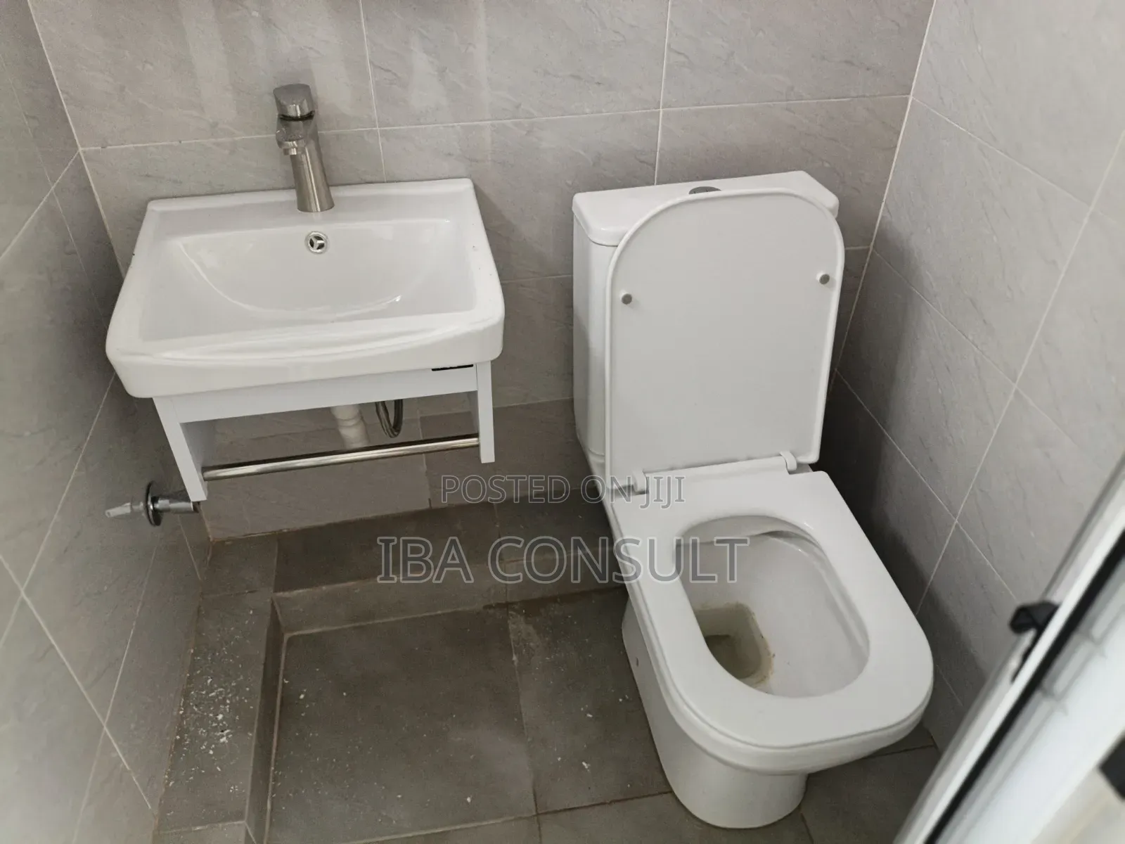 4bdrm House in Oyarifa, Ghana Flag for rent
