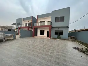 4bdrm House in Lake Side Estate for sale