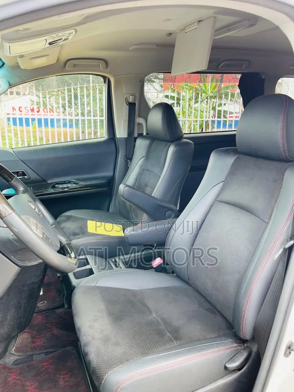 Toyota Voxy 2013 White