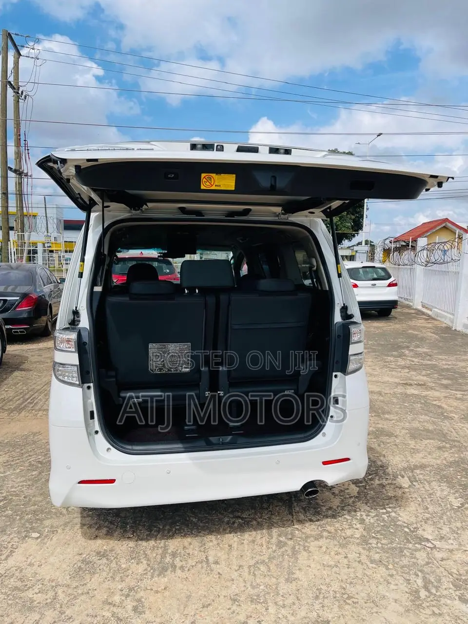 Toyota Voxy 2013 White