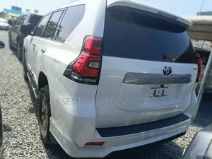 Toyota Land Cruiser Prado 2019 White