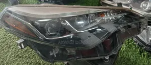 Toyota Corolla 2017--2019 Headlight Pair