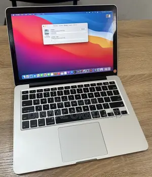 Laptop Apple MacBook Pro 8GB Intel Core i5 SSD 256GB