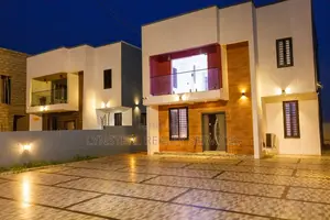 4bdrm Duplex in Community 25 for sale