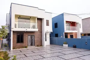 4bdrm Duplex in Community 25 for sale