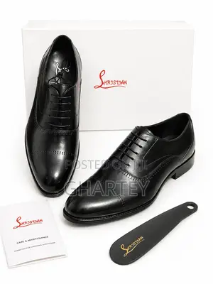 Timeless Prestige Black Cap-Toe Executive Oxford Shoes