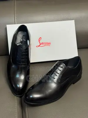 Timeless Prestige Black Cap-Toe Executive Oxford Shoes