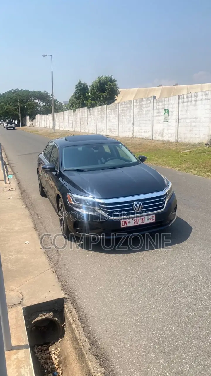 Volkswagen Passat 2.0T SE 2021 Black
