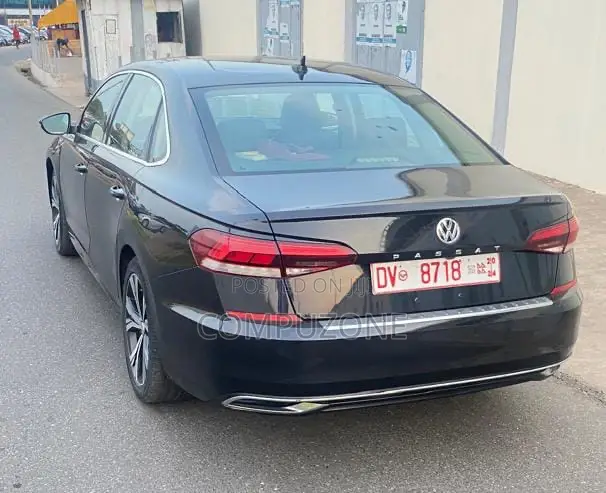 Volkswagen Passat 2.0T SE 2021 Black