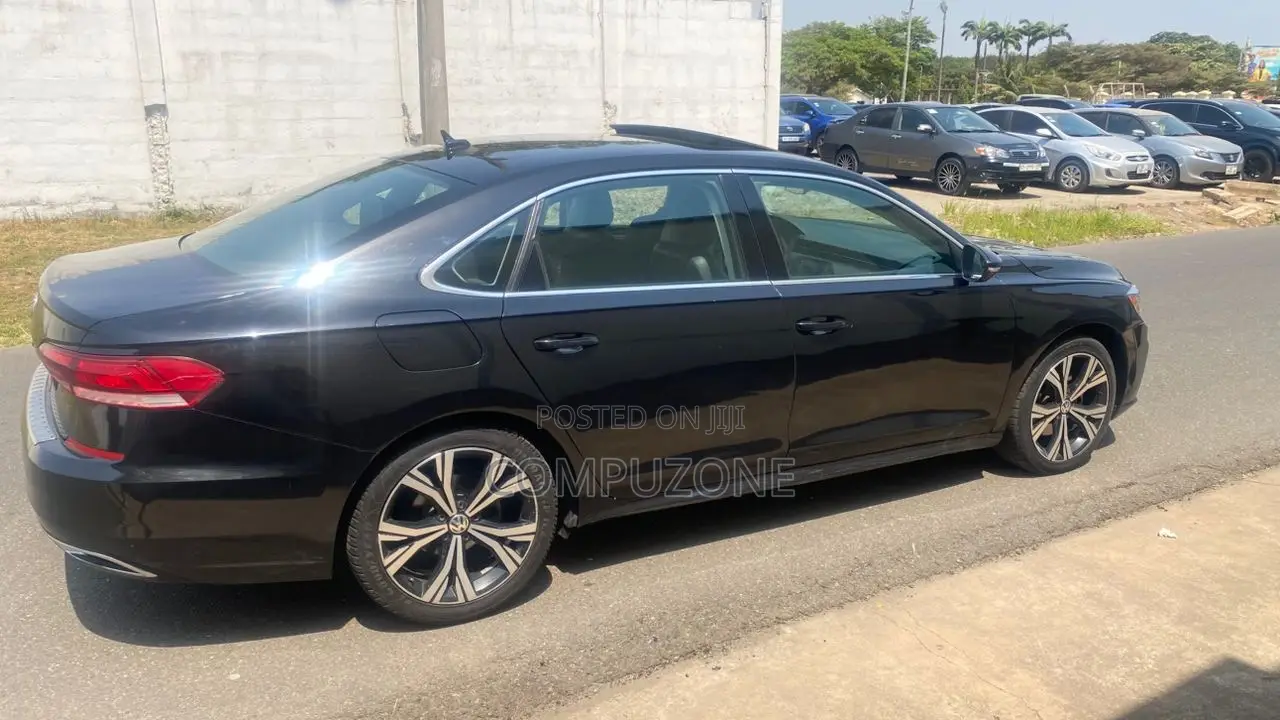 Volkswagen Passat 2.0T SE 2021 Black