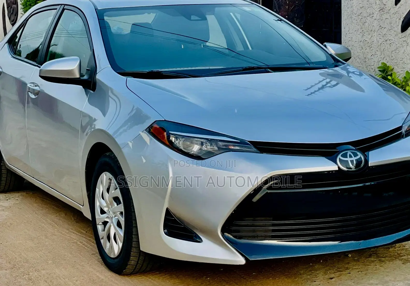 Toyota Corolla LE Eco (1.8L 4cyl 2A) 2019 Gray