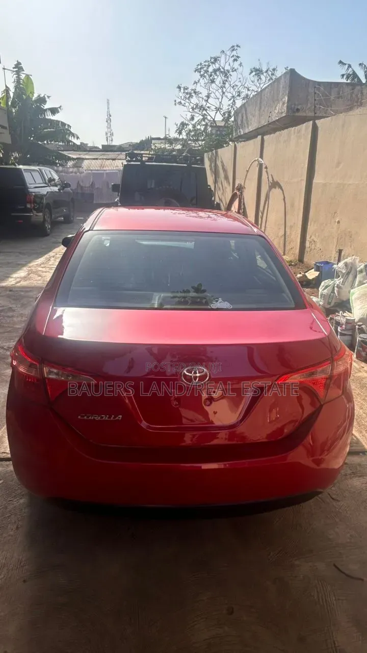 Toyota Corolla 2018 Red